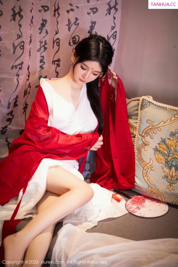   [XiuRen]高清写真图 2023.08.04 No.7192 幼幼 古装美腿第4张图片
